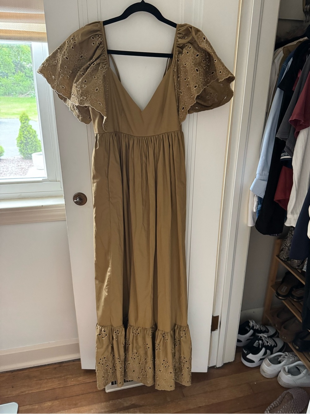 En Saison Olive Eyelet Flutter Sleeve Maxi Dress M